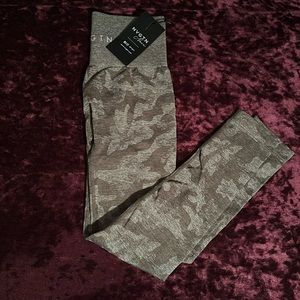 NVGTN - Khaki Green Camo Leggings